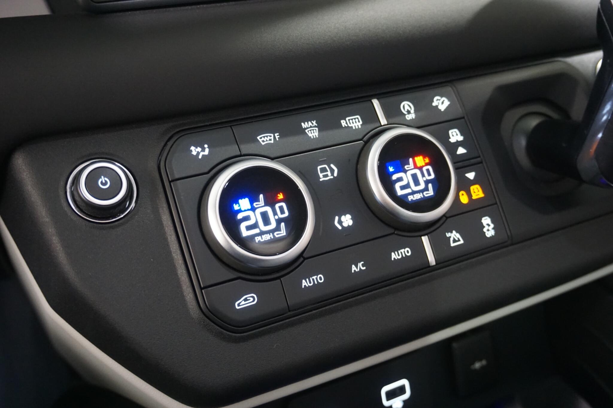 Land Rover Defender 110 3.0 D250 MHEV XS Edition SUV 5dr Diesel Auto 4WD Euro 6 (s/s) (250 ps)